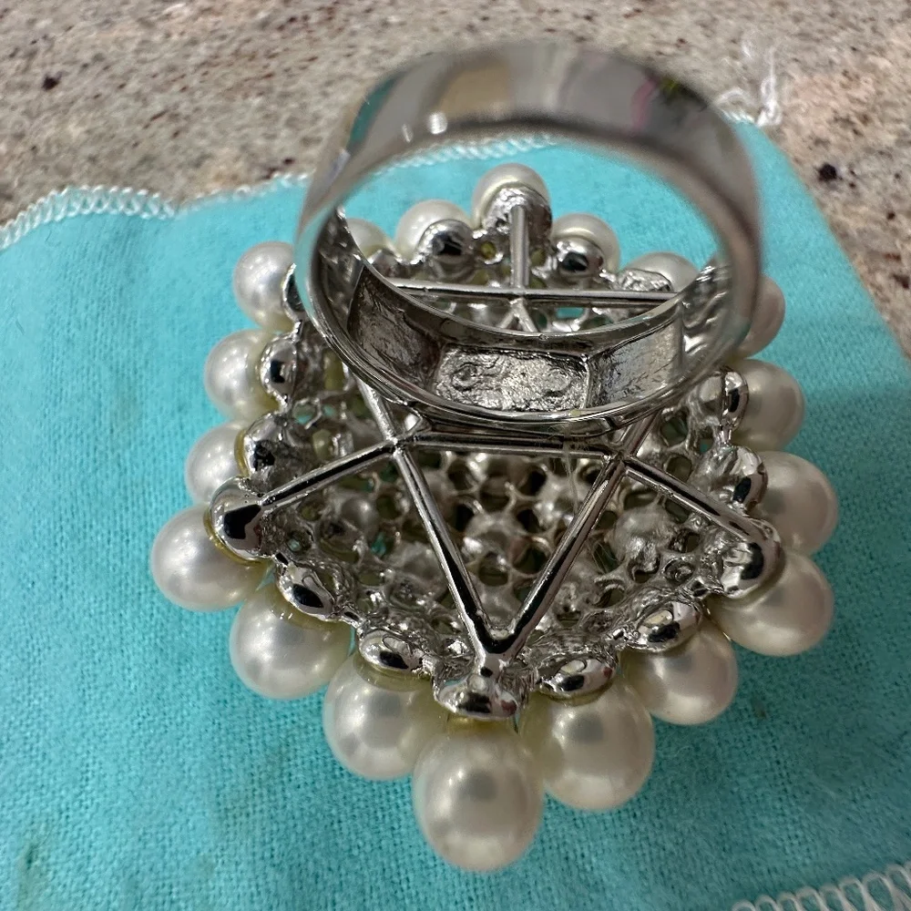 PEARL & DIAMOND RING
Costume jewelry - Picture 7 of 11
